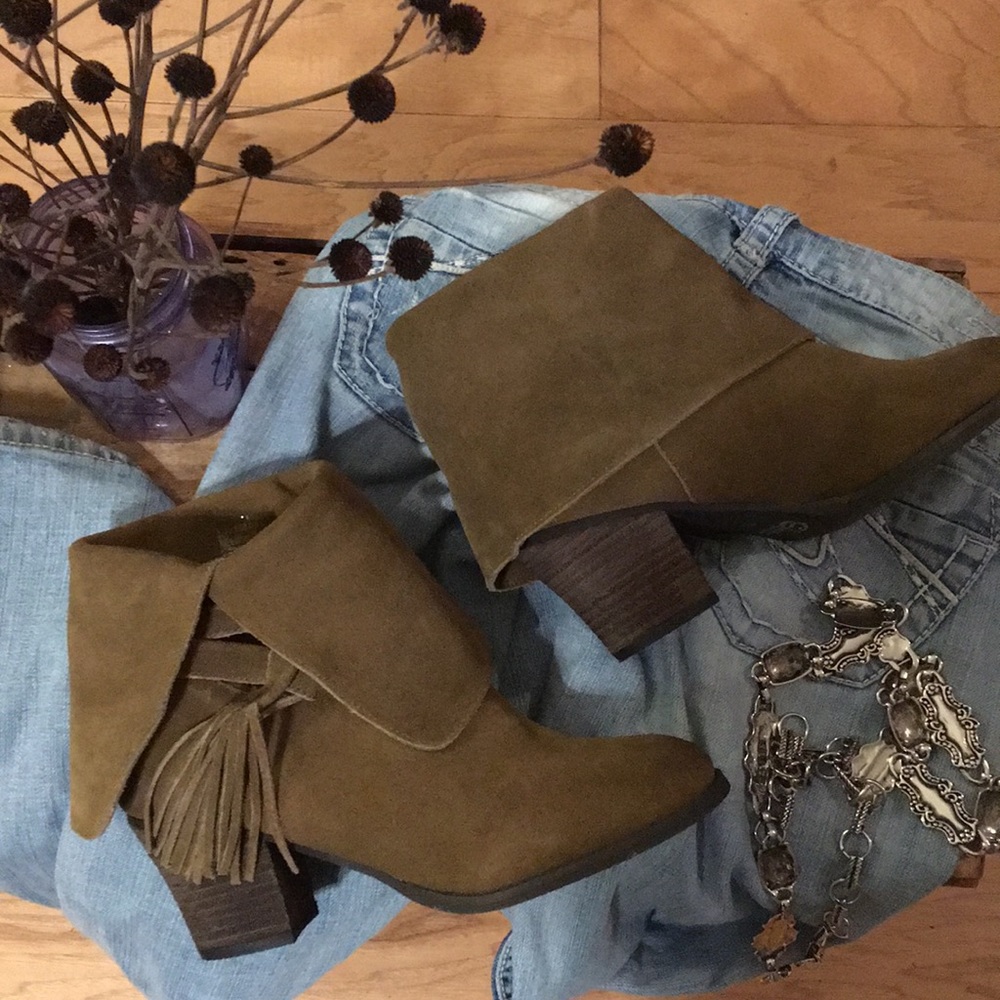 SBICCA CAIRENN FOLDOVER ANKLE BOOT